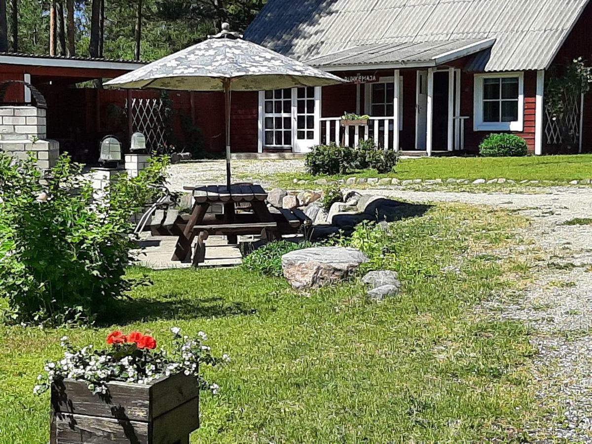 Nova Madise Guesthouse Rannaküla Buitenkant foto
